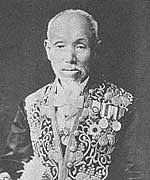 身著禮服的櫻井勉肖像照